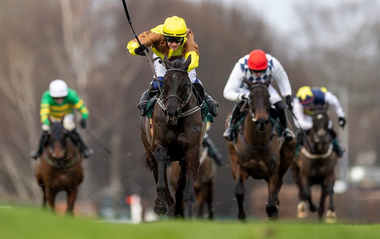 How Custom Jockey Gear Enhances Comfort and Confidence on Race Day