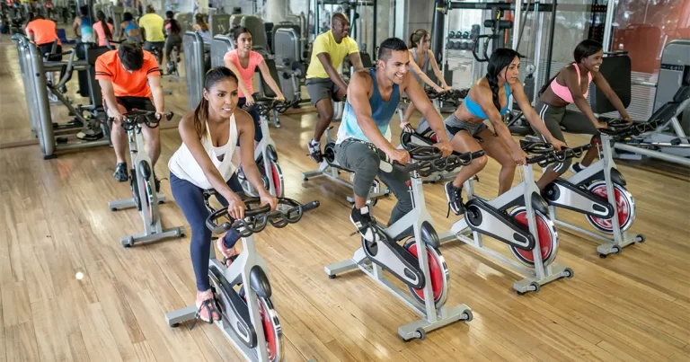 How Indoor Spin Classes Help Build Cycling Stamina and Athletic Conditioning